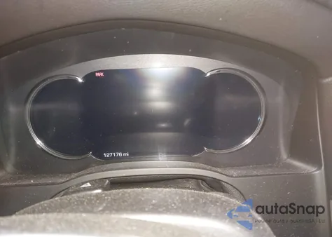 2017 Cadillac Escalade Luxury z USA, uszkodzony, nr VIN 1GYS4BKJ4HR167221